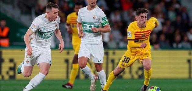 لجنة المنافسات ترفض طعن إلتشي بشأن مشاركة جافي مع برشلونة